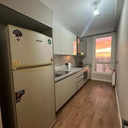 شقة Cozy 2+1 With Balcony